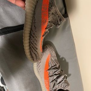 Yeezy still in very good condition reflective